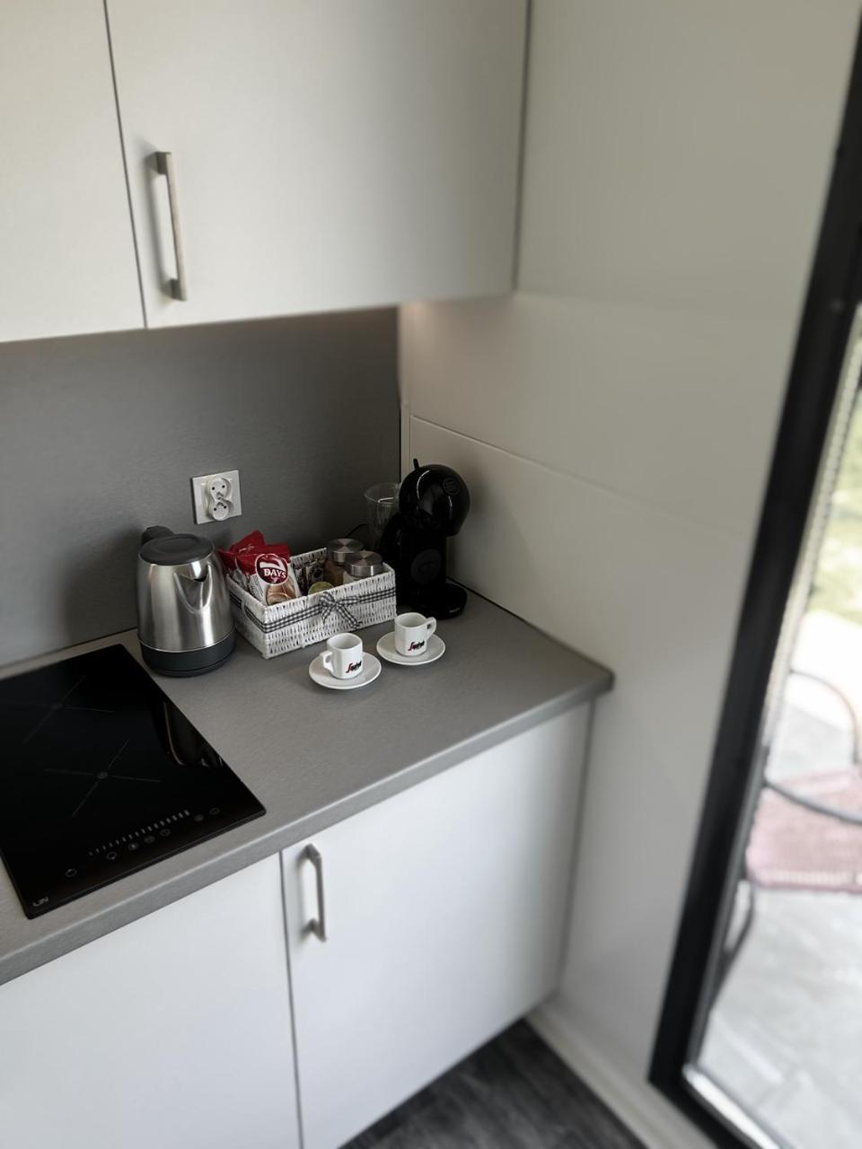 Апартаменты Tiny House Mezi Sklepy Kobyli Экстерьер фото