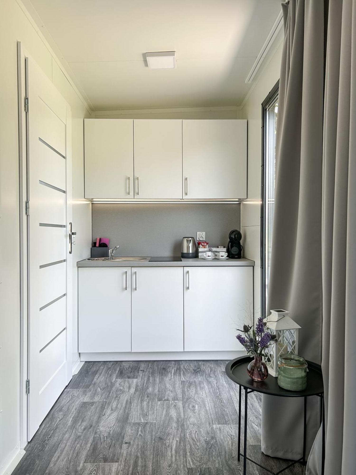 Апартаменты Tiny House Mezi Sklepy Kobyli Экстерьер фото