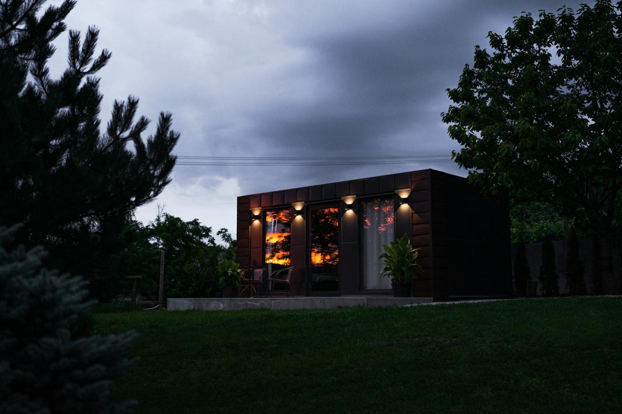 Апартаменты Tiny House Mezi Sklepy Kobyli Экстерьер фото